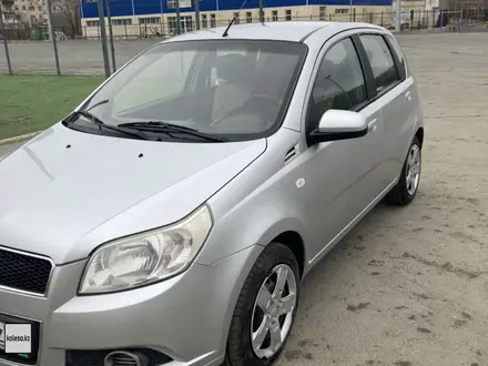 Chevrolet Aveo 2013 года за 3 100 000 тг. в Атырау – фото 2