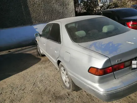 Toyota Camry Gracia 1999 года за 3 000 000 тг. в Семей – фото 2