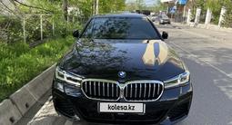 BMW 530 2021 года за 30 500 000 тг. в Алматы – фото 2