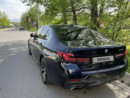 BMW 530 2021 года за 30 500 000 тг. в Алматы – фото 3