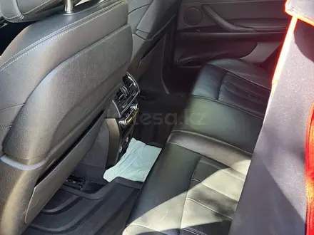BMW X6 2018 года за 17 500 000 тг. в Алматы – фото 16