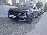 Hyundai Santa Fe 2021 года за 15 000 000 тг. в Астана