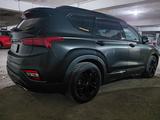 Hyundai Santa Fe 2021 года за 15 000 000 тг. в Астана – фото 3