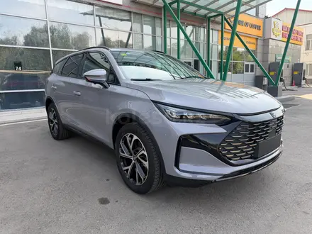 BYD Tang Top 2025 года за 16 700 000 тг. в Алматы