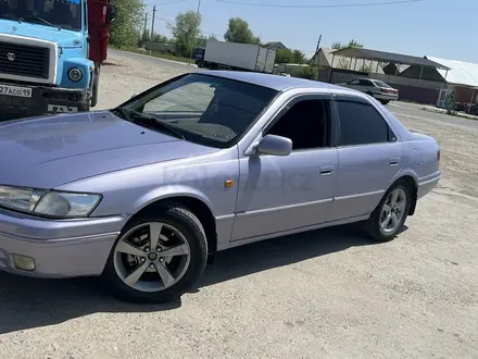 Toyota Camry 1998 годаүшін3 600 000 тг. в Жаркент – фото 2