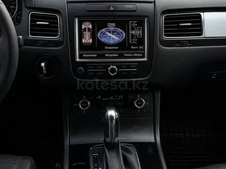 Volkswagen Touareg 2010 года за 10 500 000 тг. в Алматы – фото 11