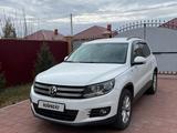 Volkswagen Tiguan 2015 года за 7 800 000 тг. в Костанай