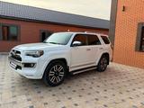 Toyota 4Runner 2018 года за 18 500 000 тг. в Актобе – фото 3