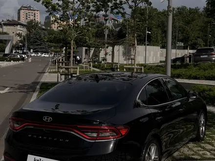 Hyundai Grandeur 2018 года за 11 200 000 тг. в Алматы – фото 8