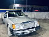 Mercedes-Benz E 260 1990 годаүшін800 000 тг. в Алматы