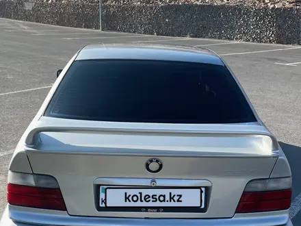 BMW 328 1993 года за 1 900 000 тг. в Алматы – фото 4