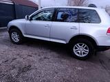 Volkswagen Touareg 2005 года за 4 700 000 тг. в Караганда – фото 4