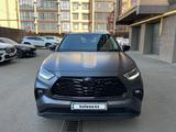 Toyota Highlander 2021 годаүшін25 000 000 тг. в Уральск