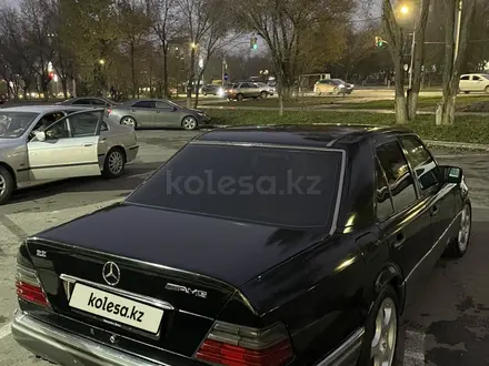 Mercedes-Benz E 220 1994 года за 1 800 000 тг. в Тараз – фото 12