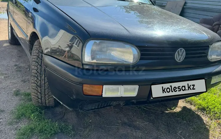 Volkswagen Golf 1993 годаfor1 700 000 тг. в Астана
