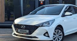 Hyundai Accent 2021 года за 6 995 000 тг. в Караганда – фото 2