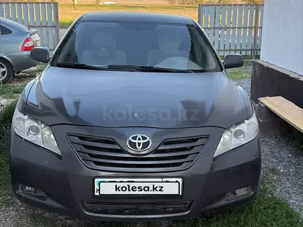 Toyota Camry 2007 года за 3 500 000 тг. в Актобе – фото 3