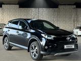 Toyota RAV4 2018 года за 10 500 000 тг. в Алматы – фото 2