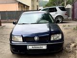 Volkswagen Bora 2002 годаүшін1 350 000 тг. в Алматы