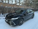 Toyota Camry 2021 года за 17 000 000 тг. в Караганда – фото 2