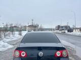 Volkswagen Passat 2006 года за 3 300 000 тг. в Астана – фото 4