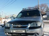 Chevrolet Niva 2010 года за 3 000 000 тг. в Актобе – фото 2