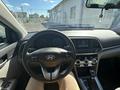 Hyundai Elantra 2018 года за 5 400 000 тг. в Актобе – фото 12