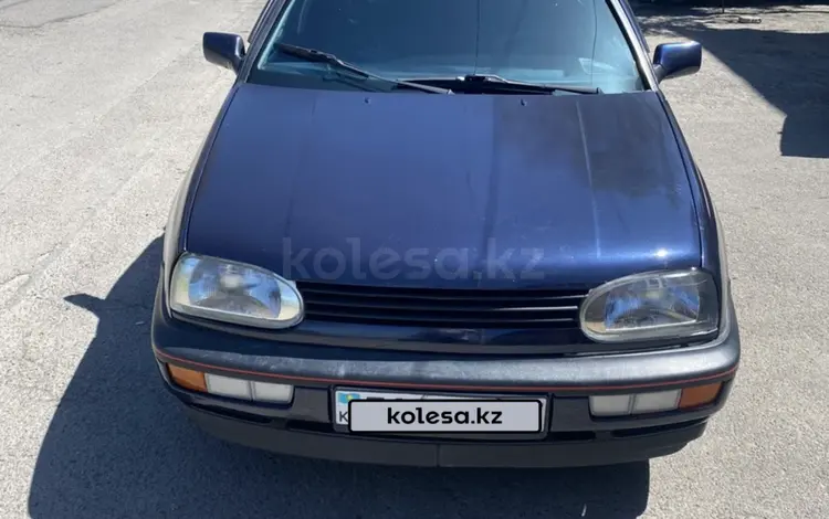 Volkswagen Golf 1993 годаүшін1 250 000 тг. в Есик