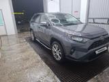 Toyota RAV4 2022 годаүшін15 500 000 тг. в Актобе