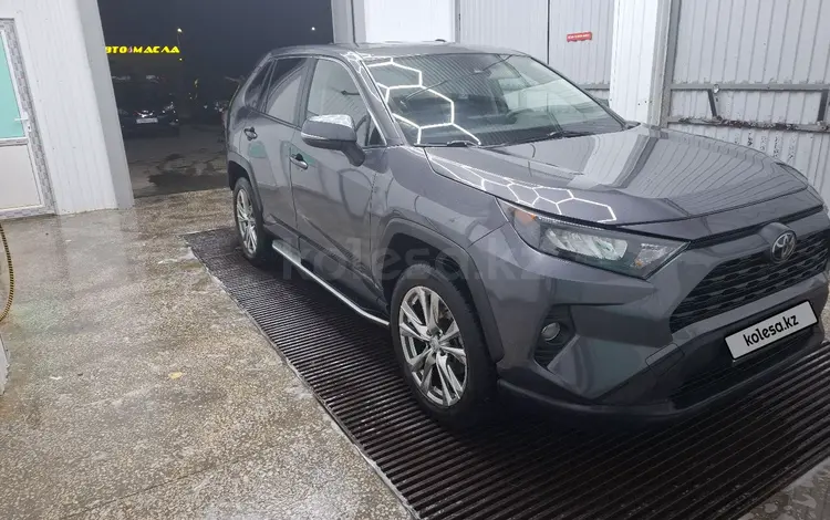 Toyota RAV4 2022 годаүшін15 500 000 тг. в Актобе