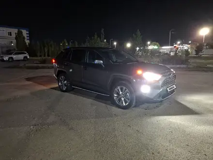 Toyota RAV4 2022 года за 15 500 000 тг. в Актобе – фото 5
