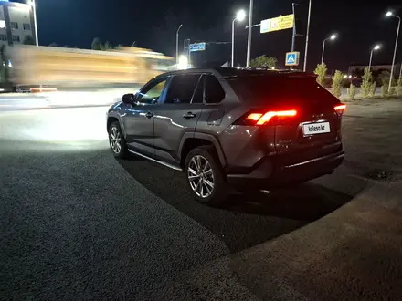 Toyota RAV4 2022 года за 15 500 000 тг. в Актобе – фото 8
