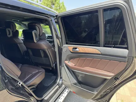Mercedes-Benz GL 500 2014 года за 18 000 000 тг. в Алматы – фото 19