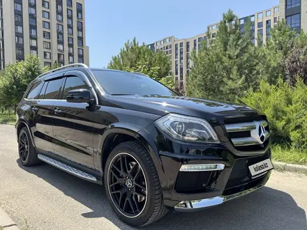 Mercedes-Benz GL 500 2014 года за 18 000 000 тг. в Алматы