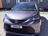 Toyota Sienna 2022 года за 20 890 000 тг. в Атырау