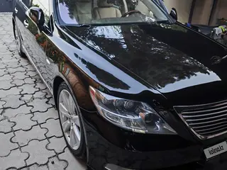Lexus LS 600h