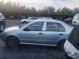 Skoda Fabia 2002 года за 750 000 тг. в Караганда – фото 4