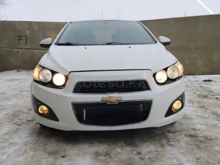 Chevrolet Aveo 2014 года за 3 300 000 тг. в Кокшетау – фото 2