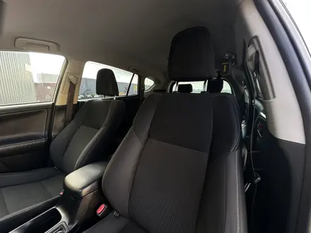 Toyota RAV4 2014 года за 9 600 000 тг. в Актобе – фото 13