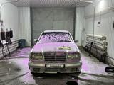 Mercedes-Benz E 220 1995 года за 1 600 000 тг. в Семей – фото 3