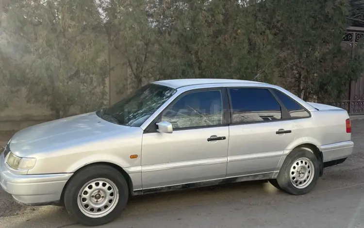 Volkswagen Passat 1997 годаүшін1 550 000 тг. в Тараз