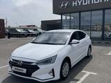 Hyundai Elantra 2018 года за 6 450 000 тг. в Жанаозен – фото 2