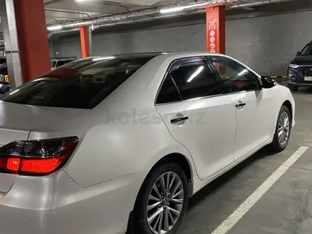 Toyota Camry 2016 года за 12 800 000 тг. в Усть-Каменогорск – фото 2