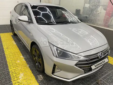 Hyundai Elantra 2019 года за 6 750 000 тг. в Астана – фото 2