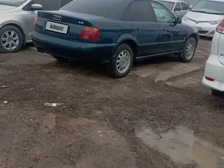 Audi A4 1996 года за 2 500 000 тг. в Уральск – фото 2