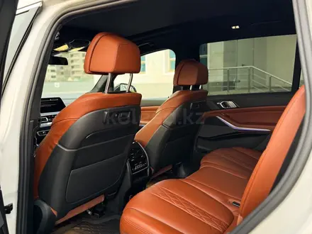 BMW X7 2020 года за 43 900 000 тг. в Астана – фото 21