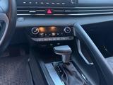 Hyundai Elantra 2023 годаfor11 500 000 тг. в Астана – фото 3