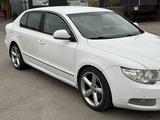 Skoda Superb 2012 года за 3 100 000 тг. в Астана – фото 4