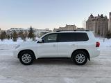 Toyota Land Cruiser 2014 годаfor19 700 000 тг. в Астана – фото 4