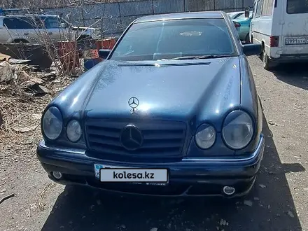 Mercedes-Benz E 230 1998 года за 3 500 000 тг. в Караганда